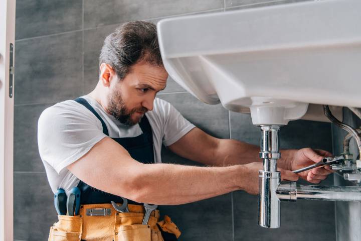PlumbingServicesPageImage-uai-720x480