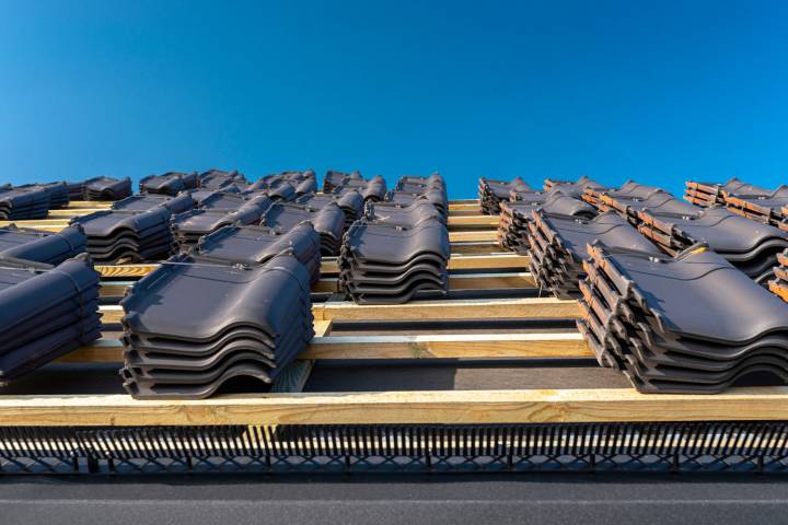 RoofingPageImage-uai-720x480
